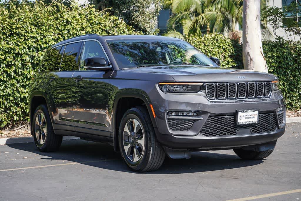Used 2022 Jeep Grand Cherokee Limited 4xe w/ MOPAR Finishing Package AWD/4WD image 3