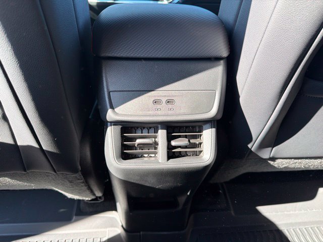 New 2027 Chevrolet Equinox RS w/ LPO, Floor Liner Package AWD/4WD image 26