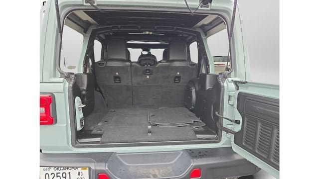 Used 2023 Jeep Wrangler Unlimited Rubicon 392 w/ Trailer Tow Package AWD/4WD image 32