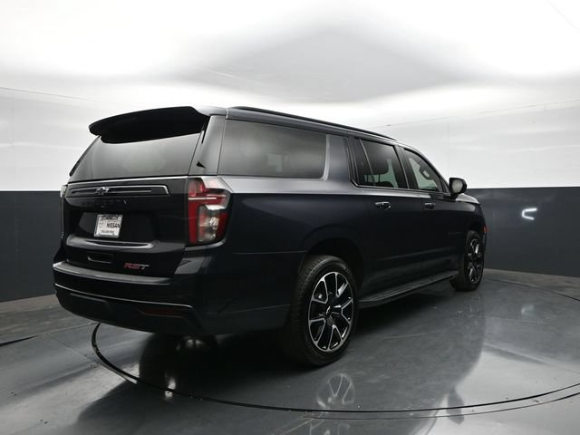 Used 2023 Chevrolet Suburban RST RWD image 8