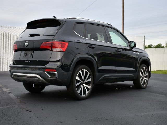 Used 2022 Volkswagen Taos SE FWD image 7