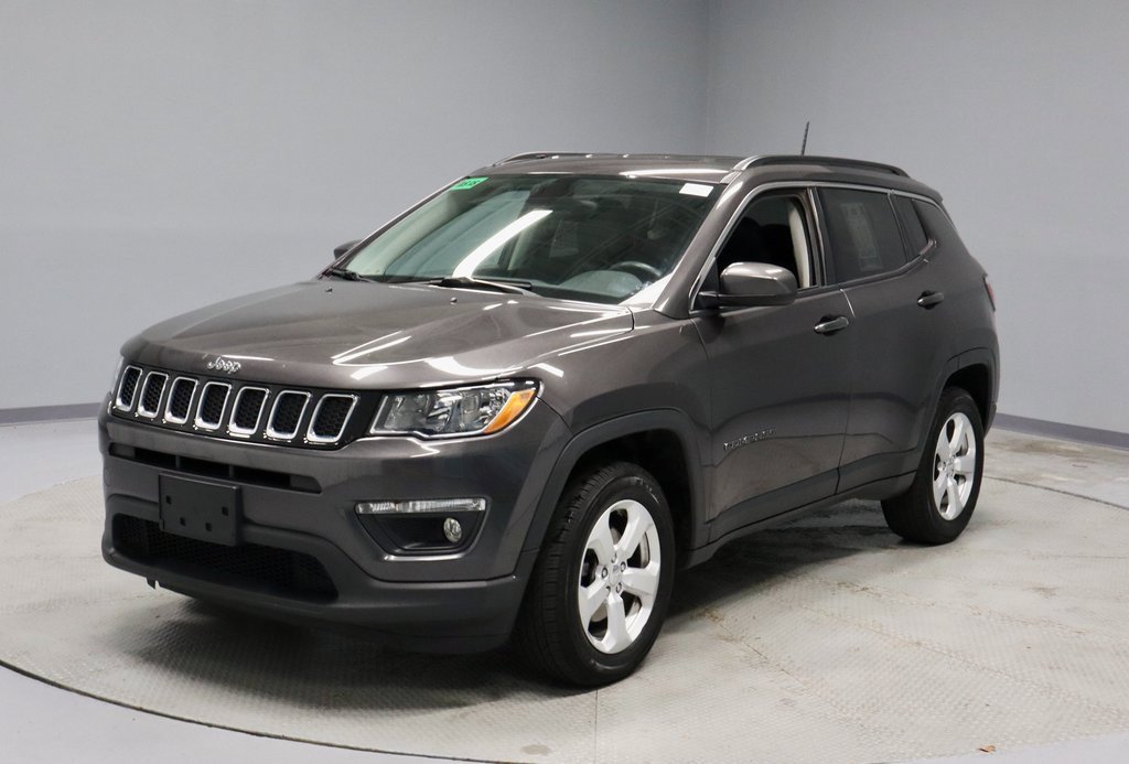 Used 2017 Jeep Compass Latitude w/ Cold Weather Group image 7