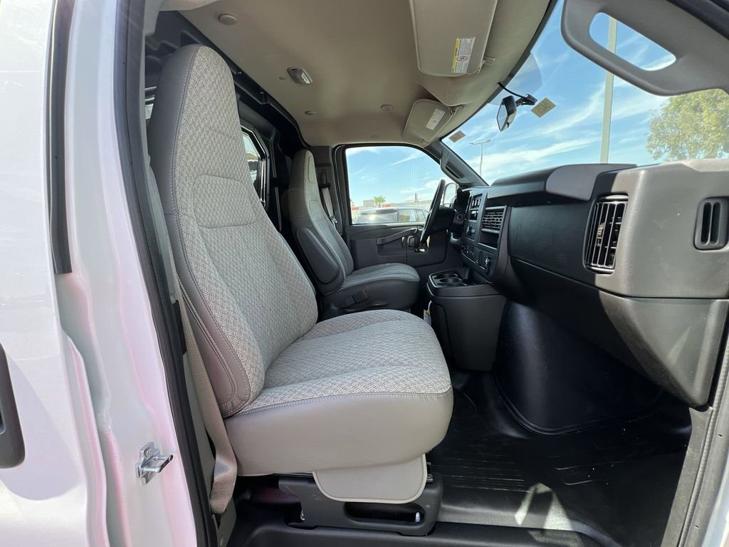 New 2025 Chevrolet Express 2500 w/ Driver Convenience Package image 26