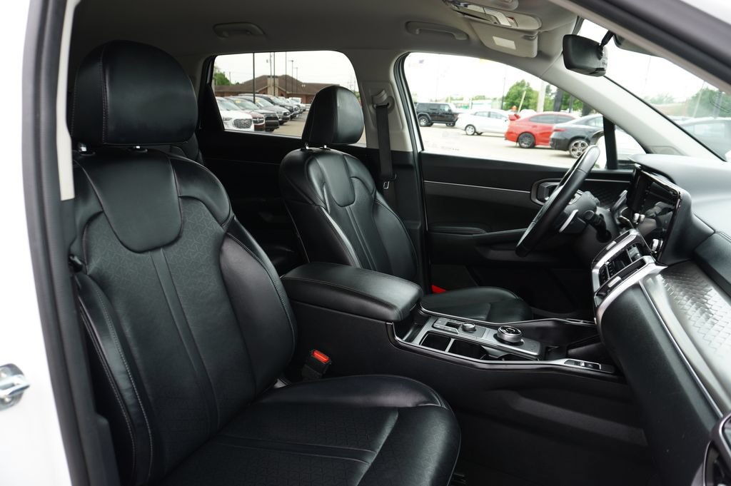 Used 2022 Kia Sorento EX AWD/4WD image 32