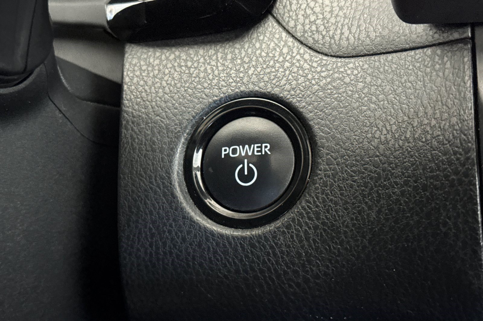 Used 2025 Toyota Camry LE w/ Convenience Package AWD/4WD image 17