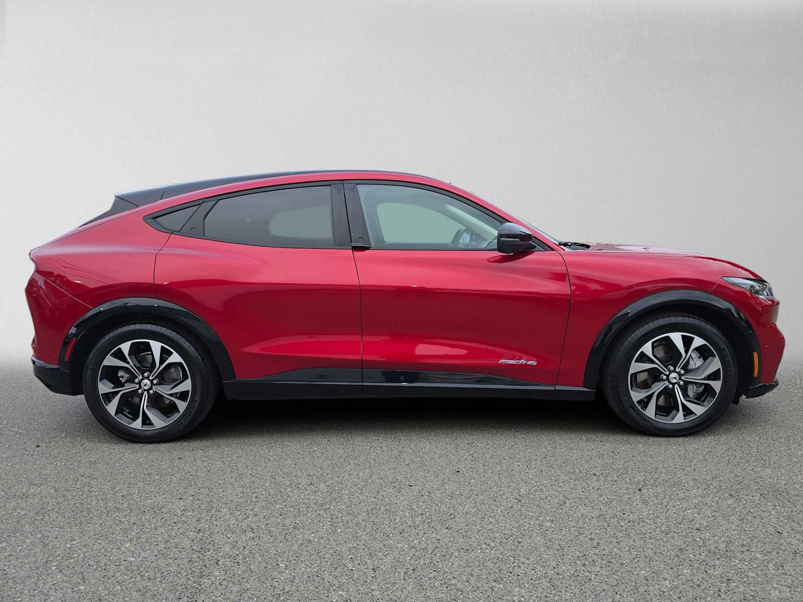 Used 2023 Ford Mustang Mach-E Premium AWD/4WD image 2