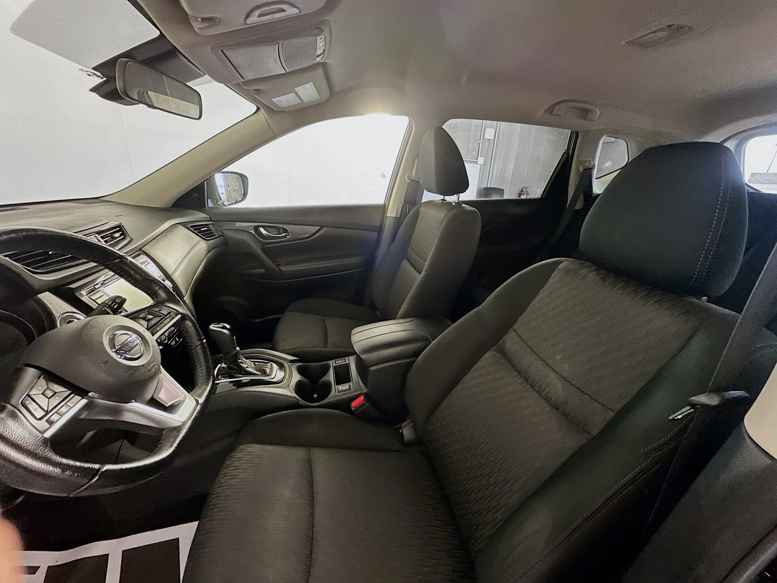 Used 2020 Nissan Rogue SV w/ Premium Package FWD image 22