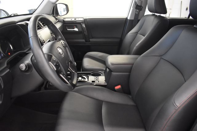 Used 2021 Toyota 4Runner TRD Off-Road Premium w/ Moonroof Package AWD/4WD image 21