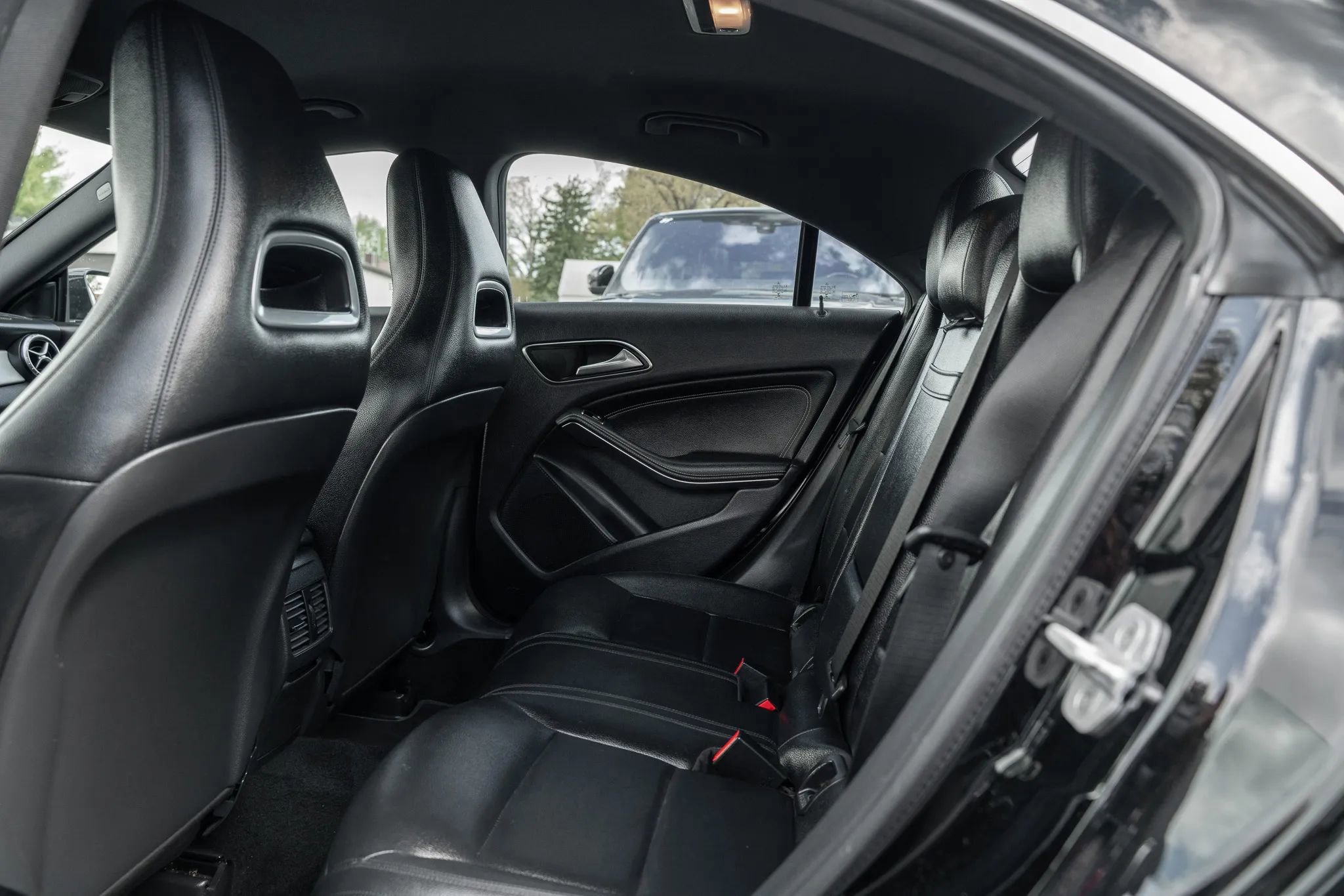 Used 2015 Mercedes-Benz CLA 250 4MATIC image 8