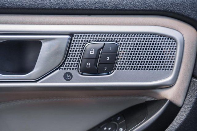 Used 2020 Ford Explorer Limited image 44