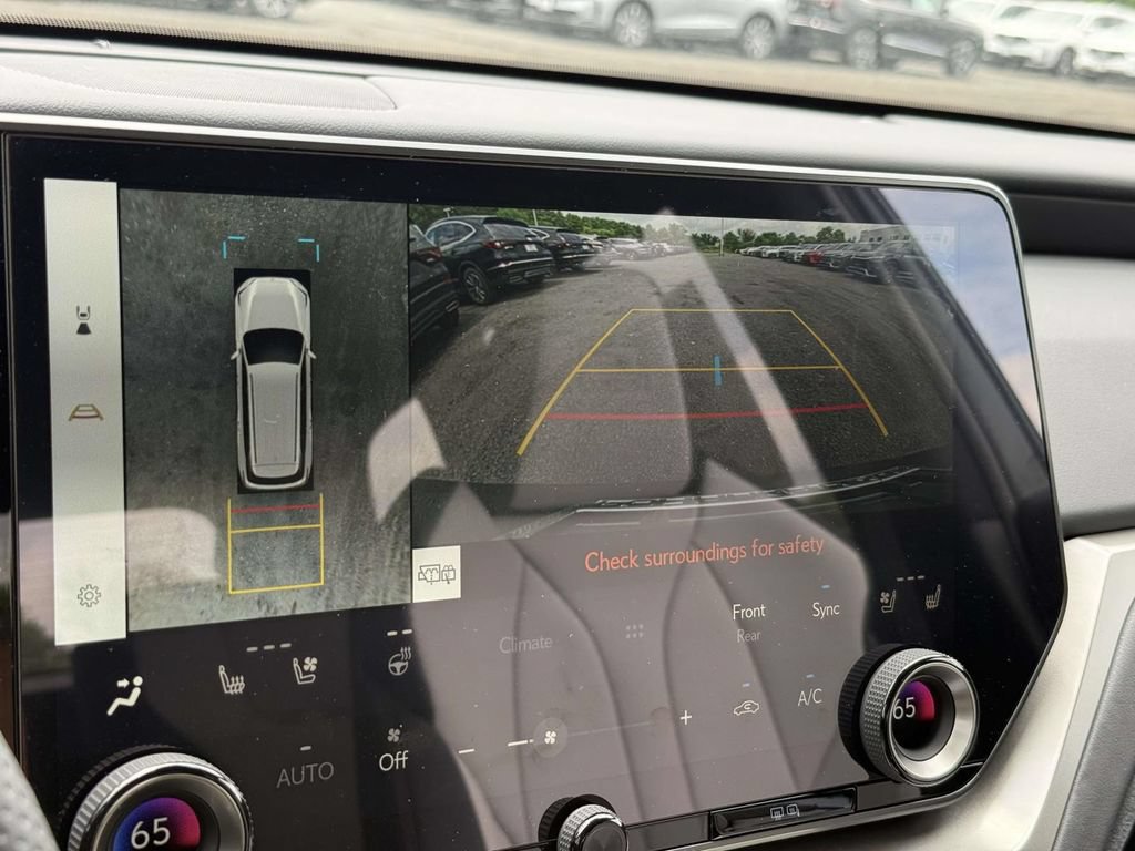 Used 2026 Lexus TX 500h AWD w/ Technology Package image 11