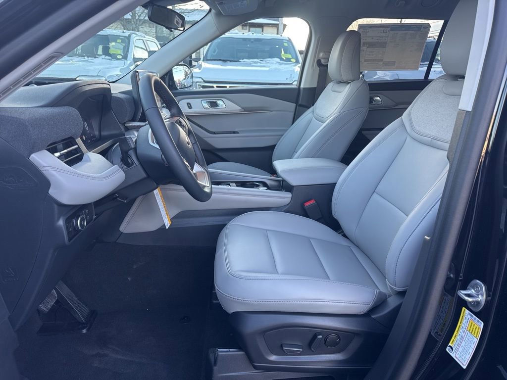 New 2026 Ford Explorer Active w/ Active Comfort Package image 12