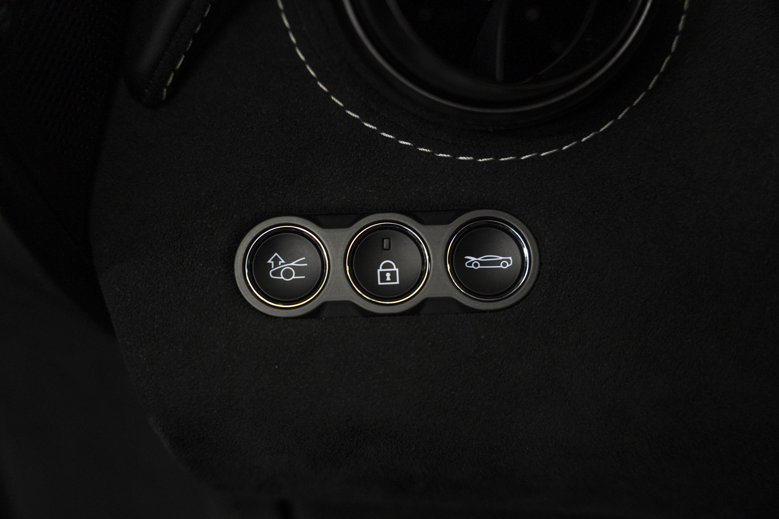 Used 2026 McLaren 750S Spider RWD image 33