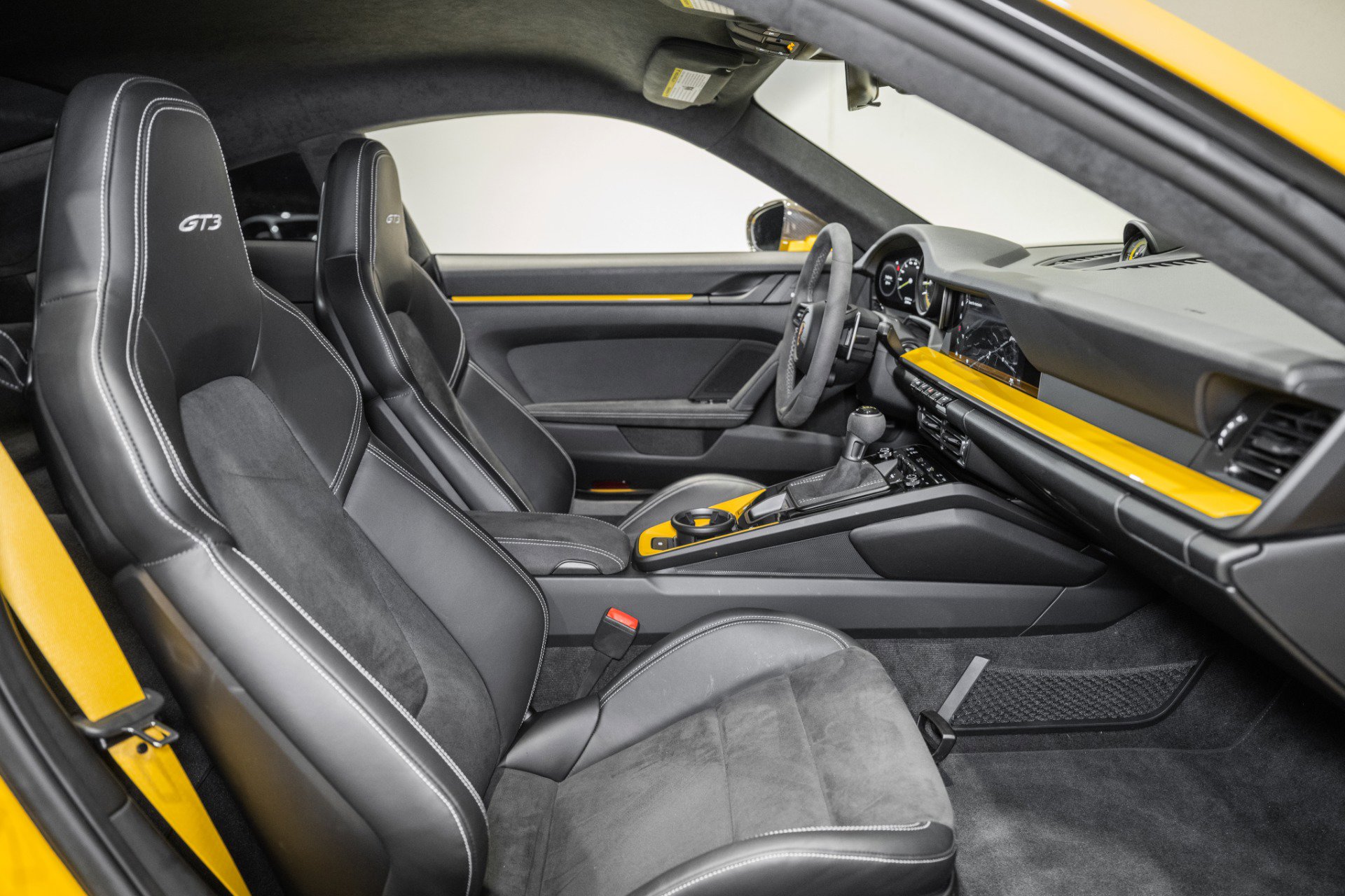 Used 2022 Porsche 911 GT3 image 21