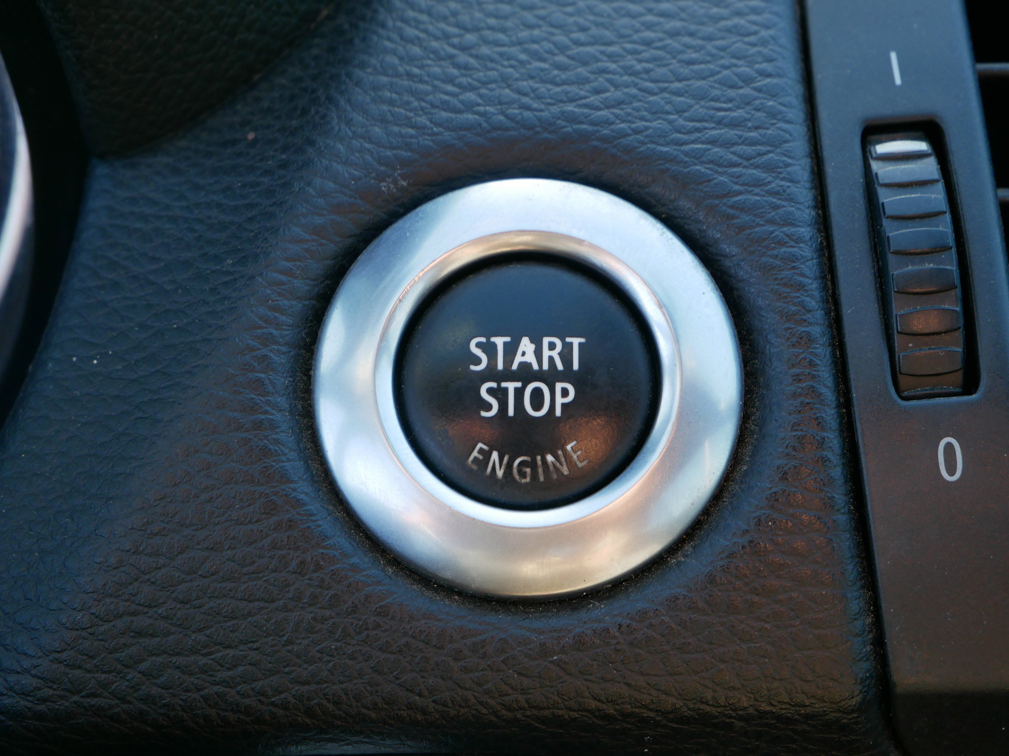 Used 2011 BMW 135i Convertible image 27