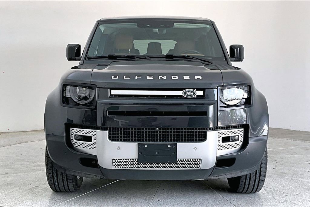 Used 2023 Land Rover Defender 130 First Edition image 5