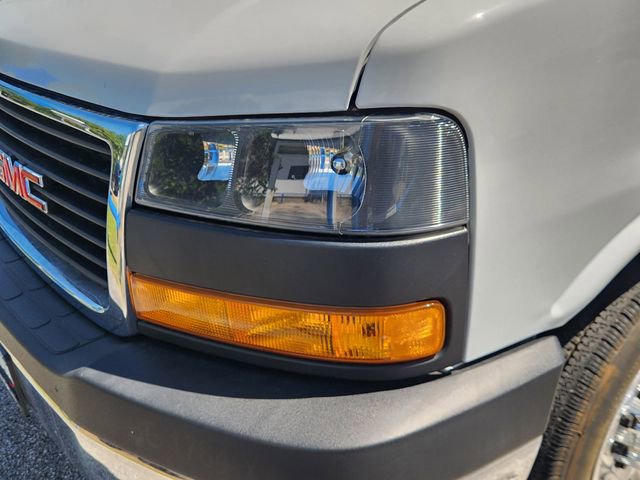 Used 2024 GMC Savana 2500 w/ Driver Convenience Package image 7