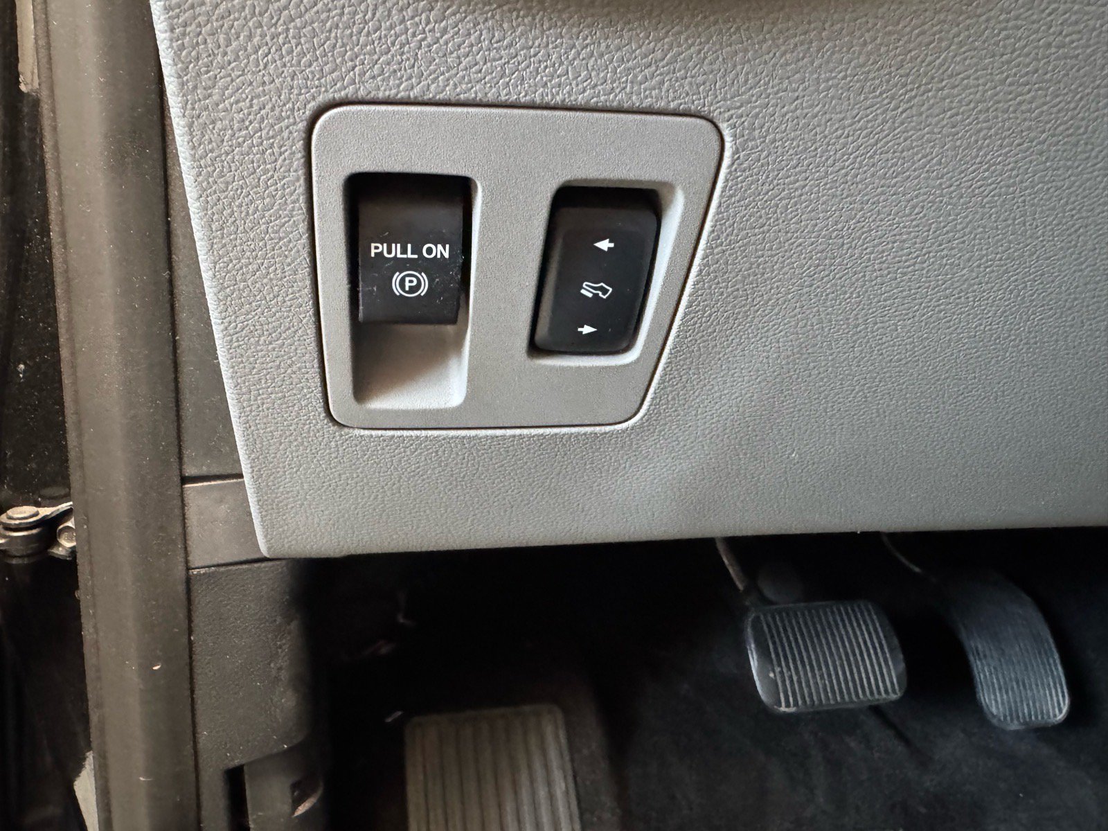 Used 2015 Ford F150 XLT w/ Equipment Group 302A Luxury AWD/4WD image 19