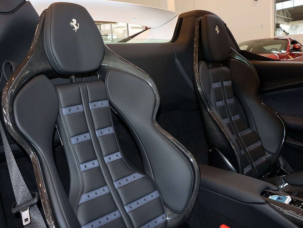 Certified 2025 Ferrari 296 GTS image 38