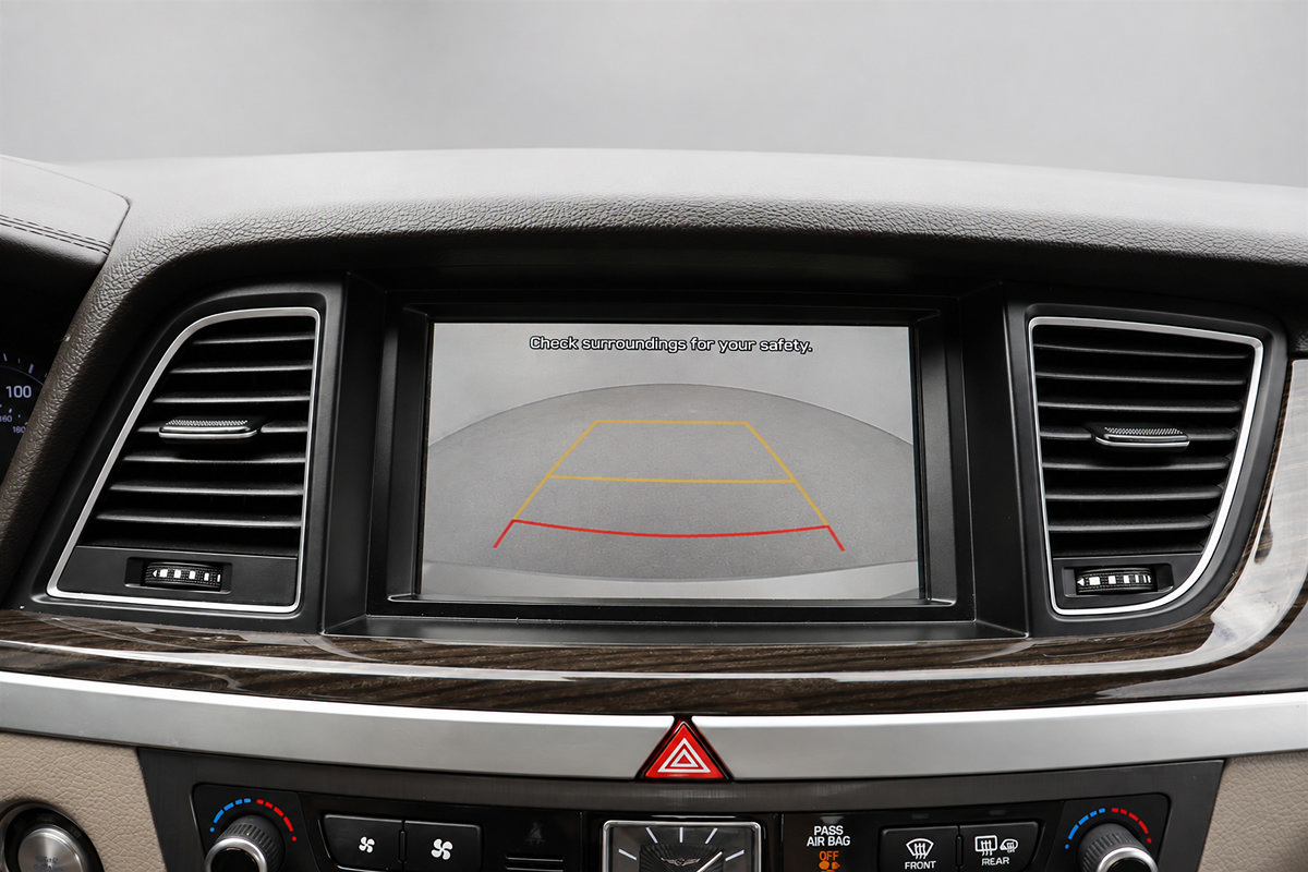 Used 2018 Genesis G80 3.8 RWD image 37