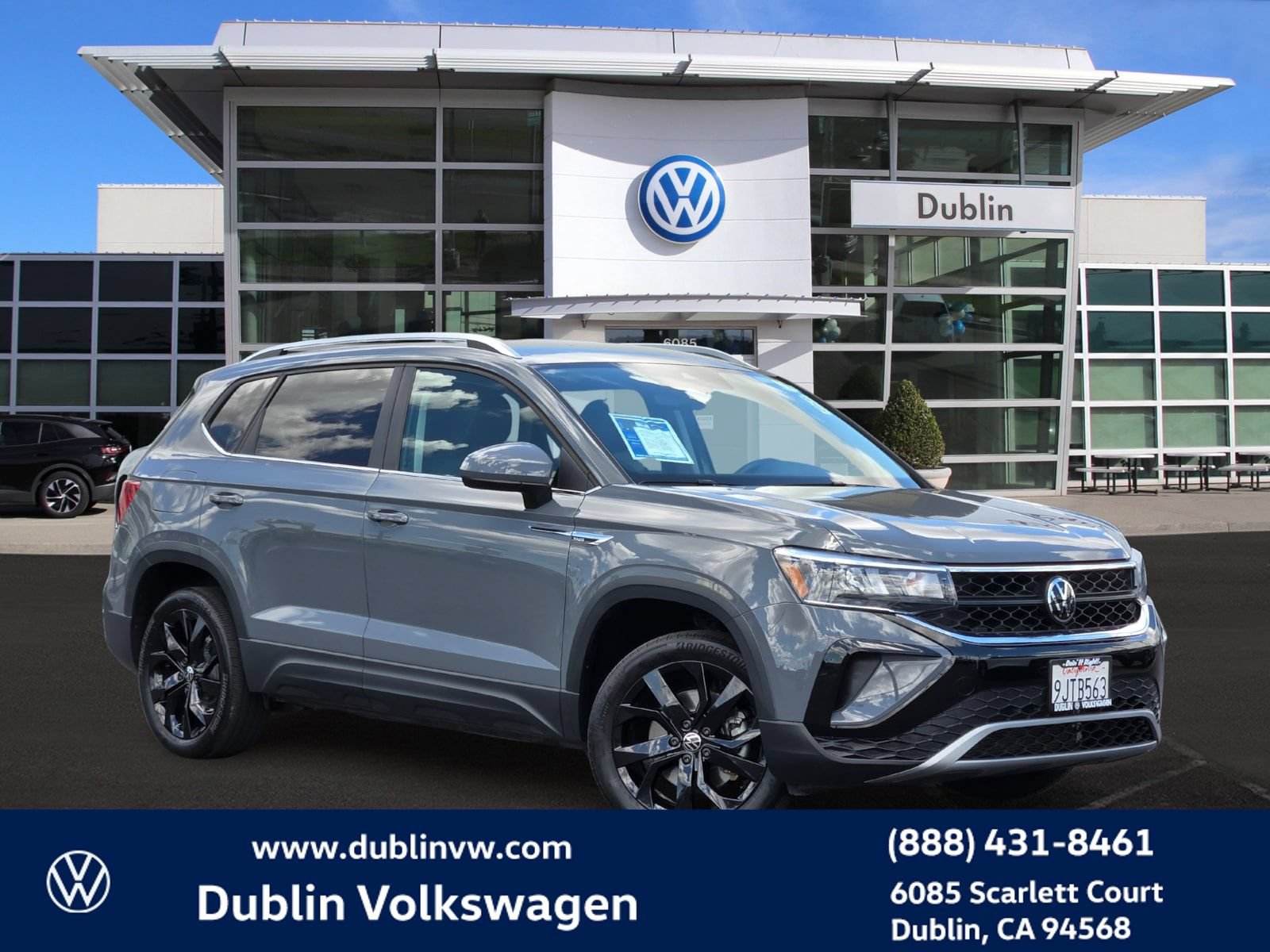 Used 2023 Volkswagen Taos SE w/ Black Wheel Package FWD video 1