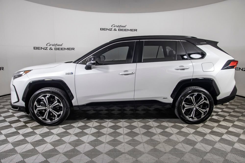 Used 2023 Toyota RAV4 XSE w/ Weather Package AWD/4WD image 9