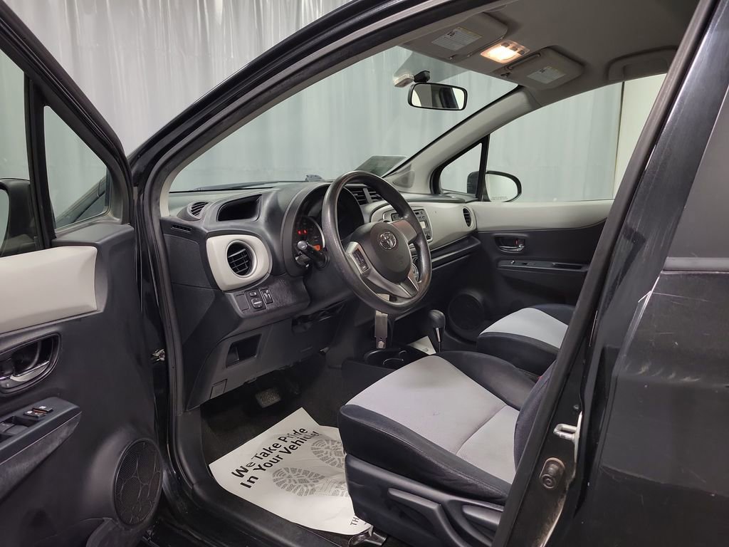 Used 2012 Toyota Yaris LE image 12