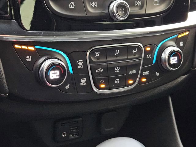 Used 2023 Chevrolet Traverse Premier w/ Redline Edition image 21