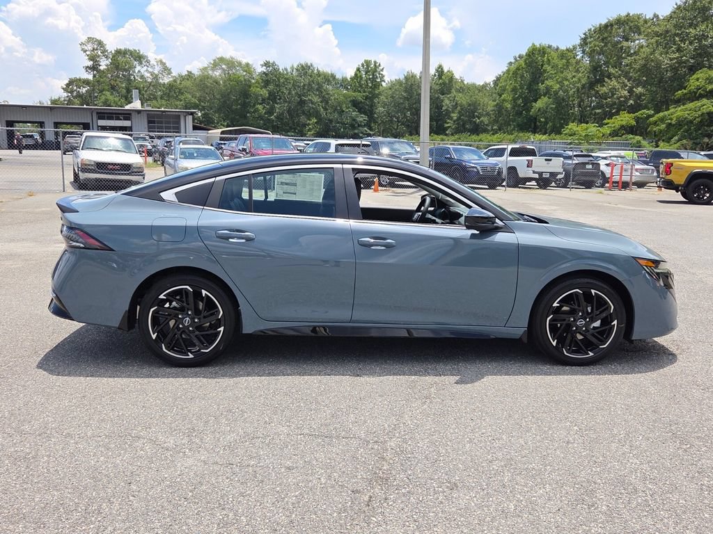 New 2026 Nissan Sentra SR w/ SR Premium Package FWD image 11