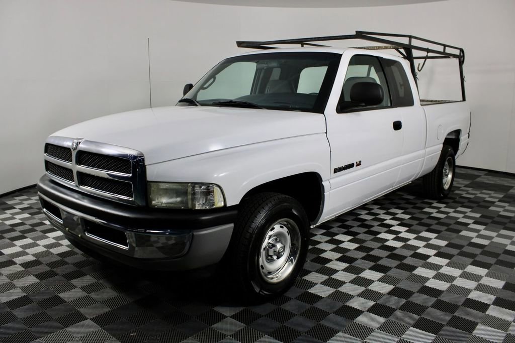 Used 2001 Dodge Ram 1500 Truck ST image 3