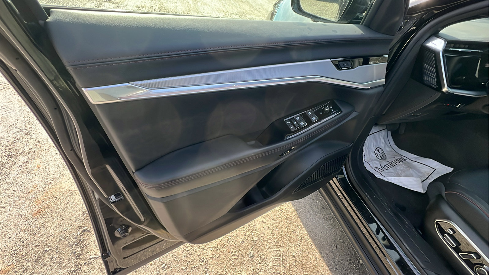 Used 2024 Jeep Wagoneer Launch Edition image 14