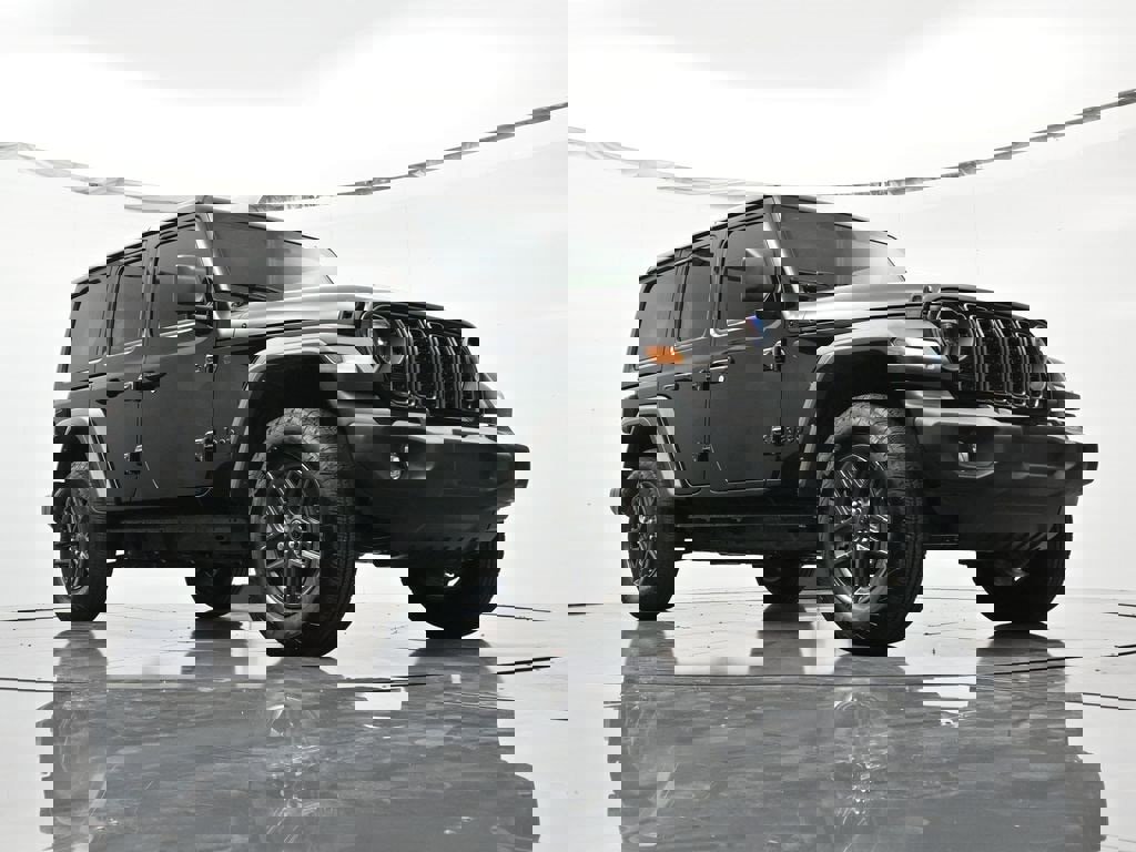 New 2024 Jeep Wrangler Unlimited Sport image 27