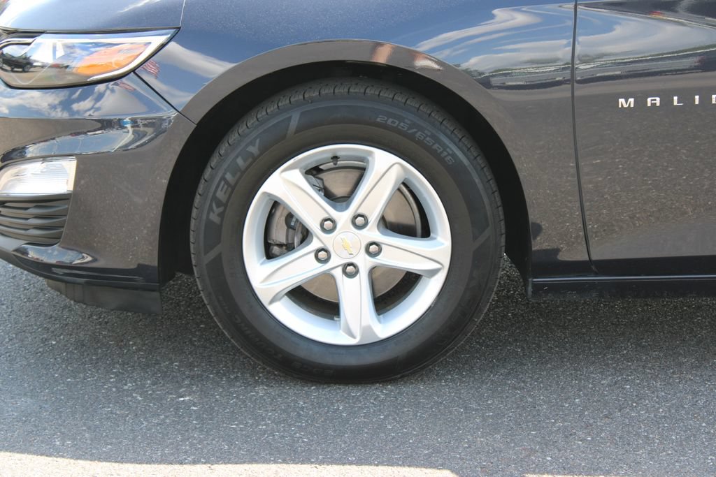 Used 2023 Chevrolet Malibu LS FWD image 17