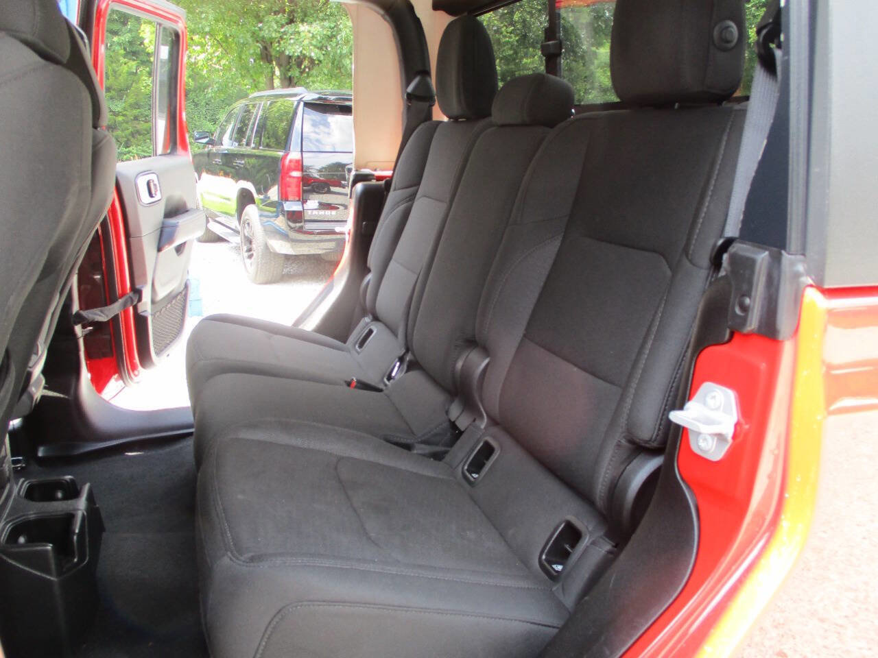 Used 2023 Jeep Gladiator Overland AWD/4WD image 32