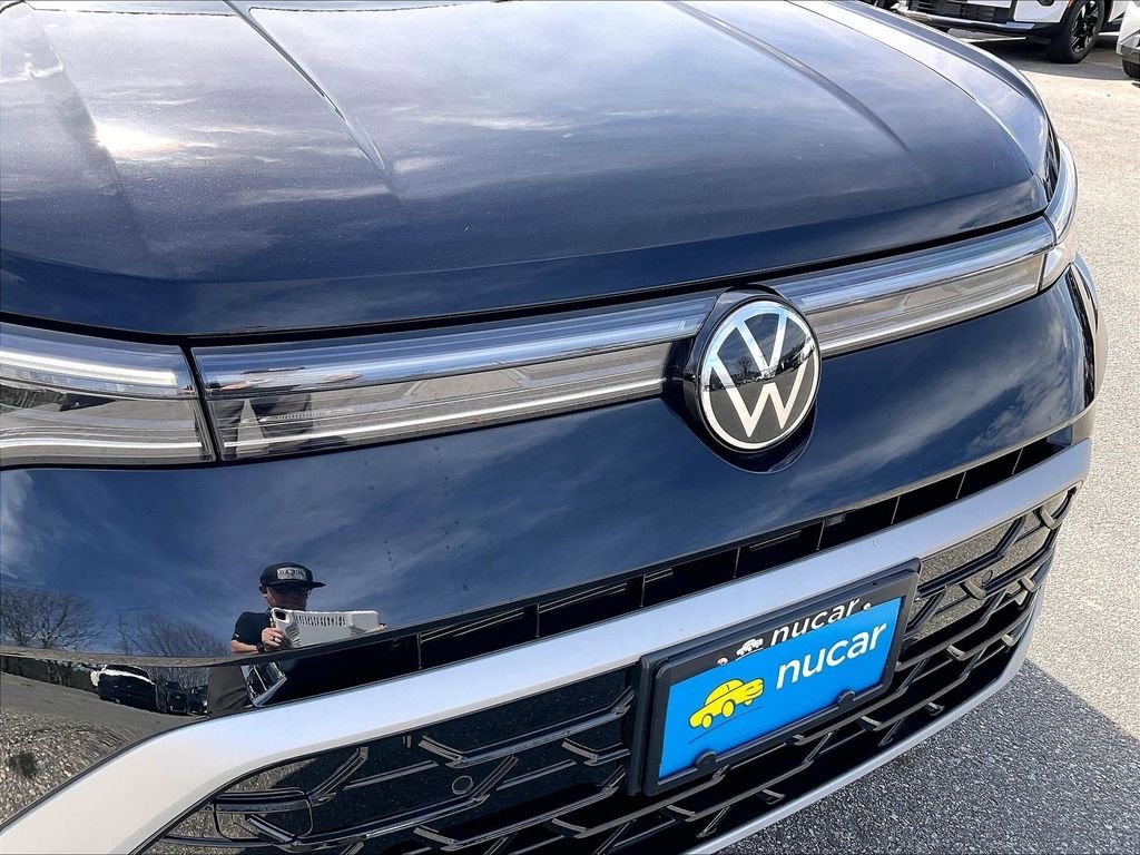 Used 2025 Volkswagen Taos SEL AWD/4WD image 29