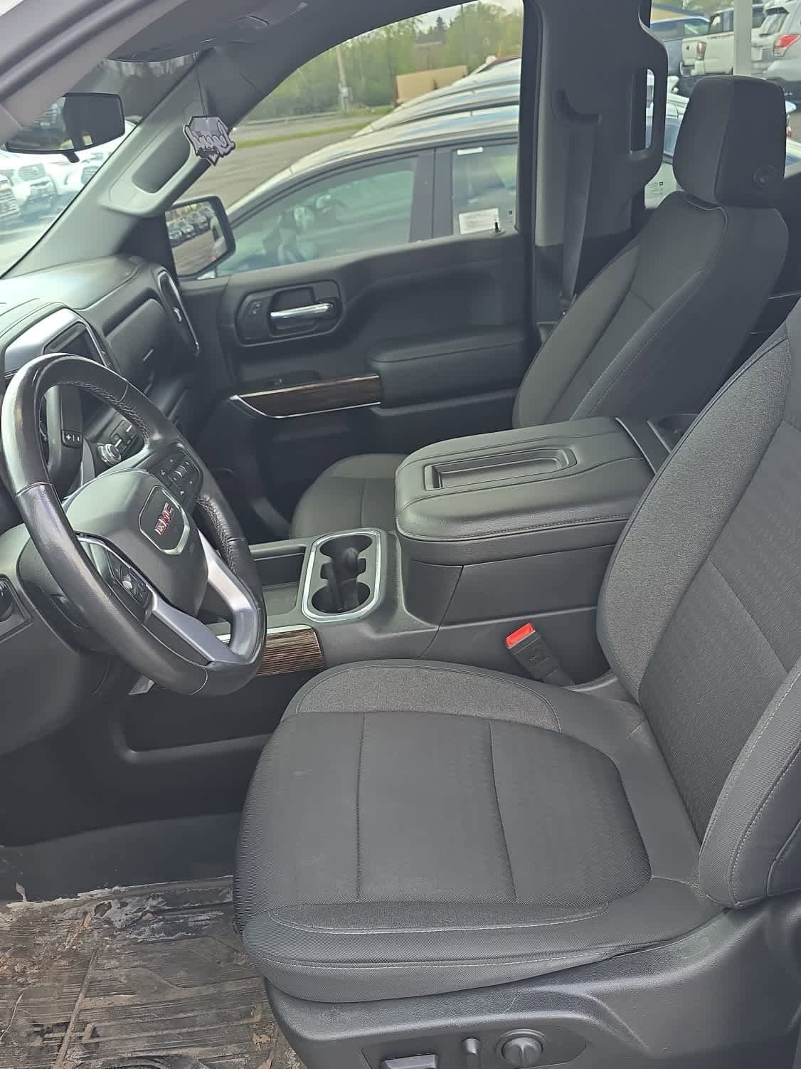 Used 2020 GMC Sierra 1500 Elevation w/ Elevation Value Package AWD/4WD image 4