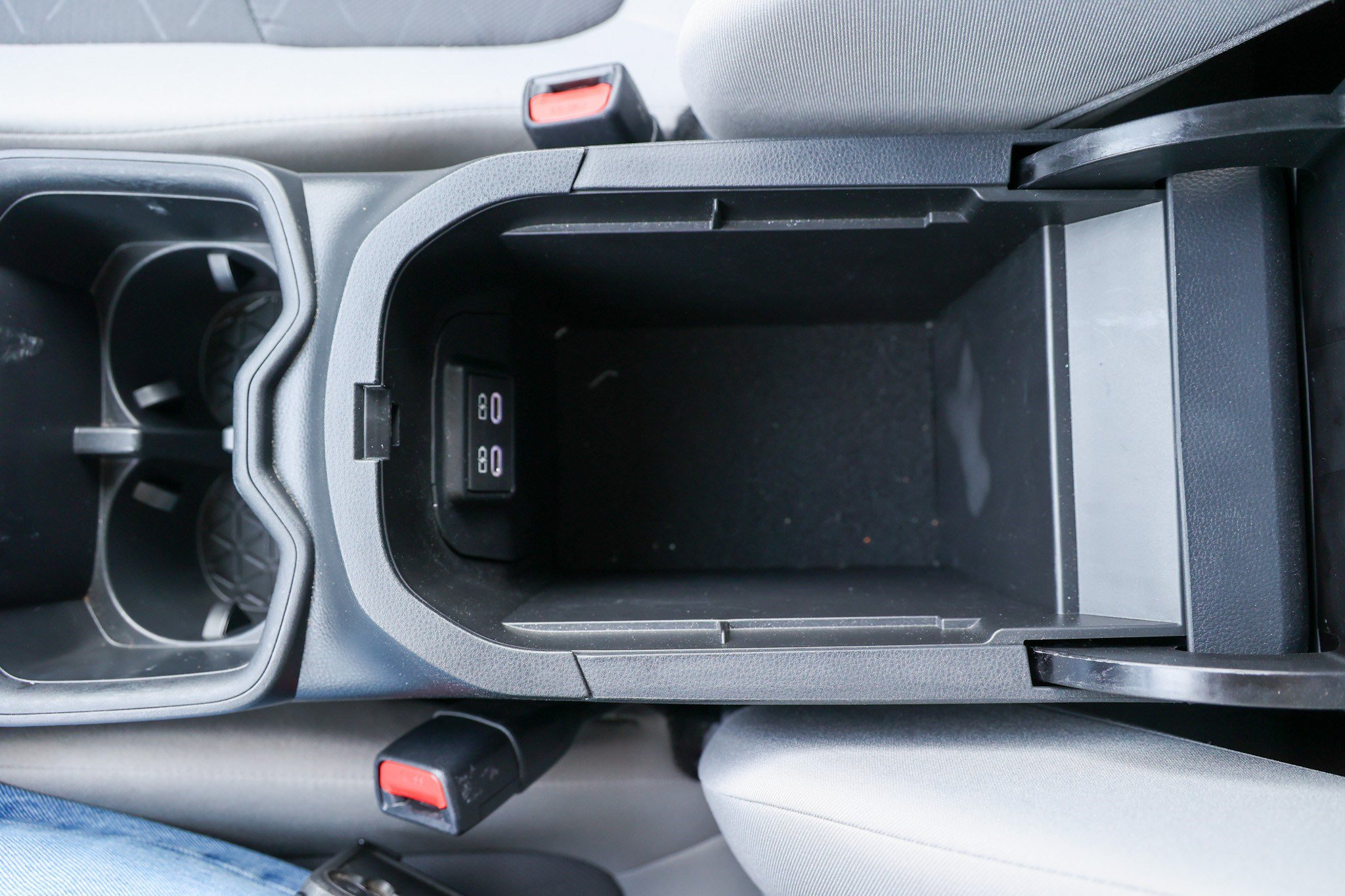 Certified 2025 Toyota RAV4 XLE w/ Convenience Package FWD image 26