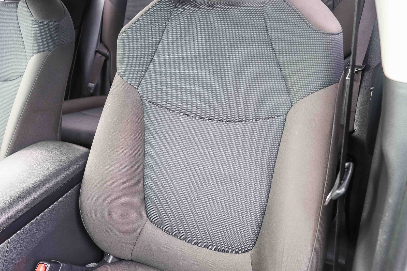 Certified 2024 Toyota RAV4 LE AWD/4WD image 31