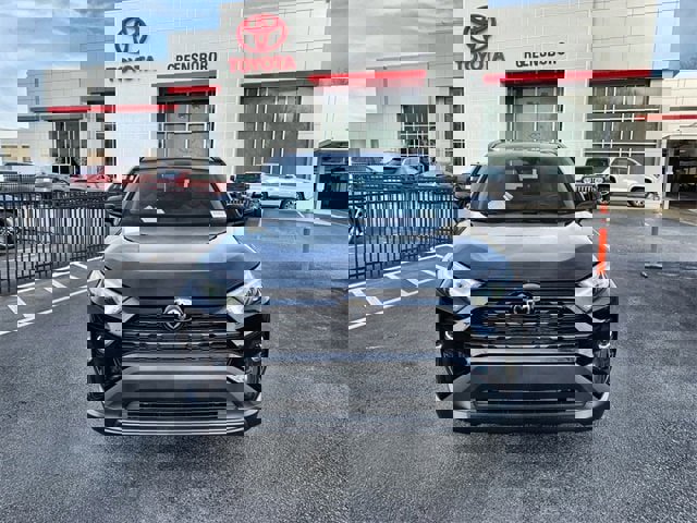New 2025 Toyota RAV4 XLE image 3