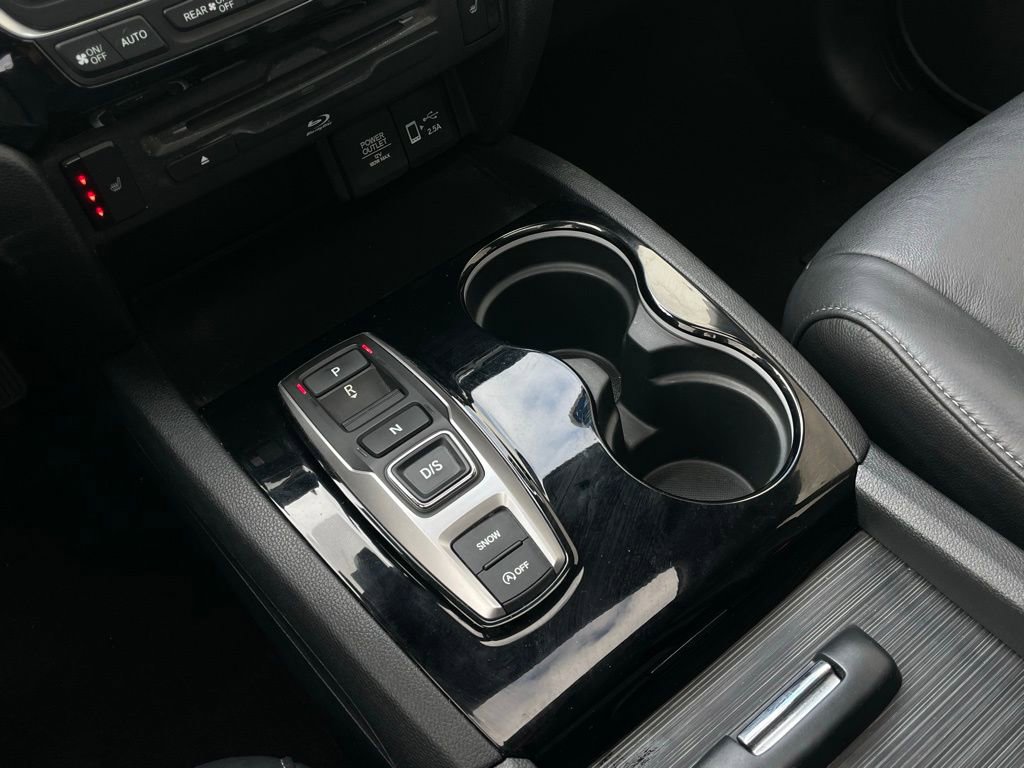 Certified 2022 Honda Pilot Touring image 17