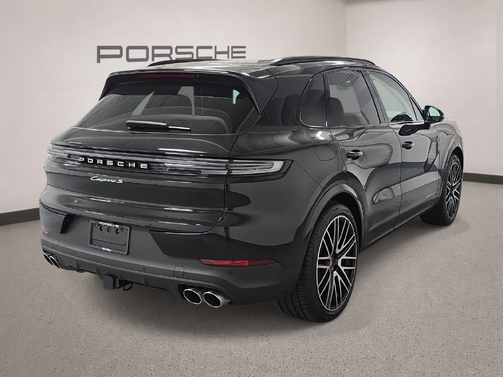 Used 2026 Porsche Cayenne S AWD/4WD image 7