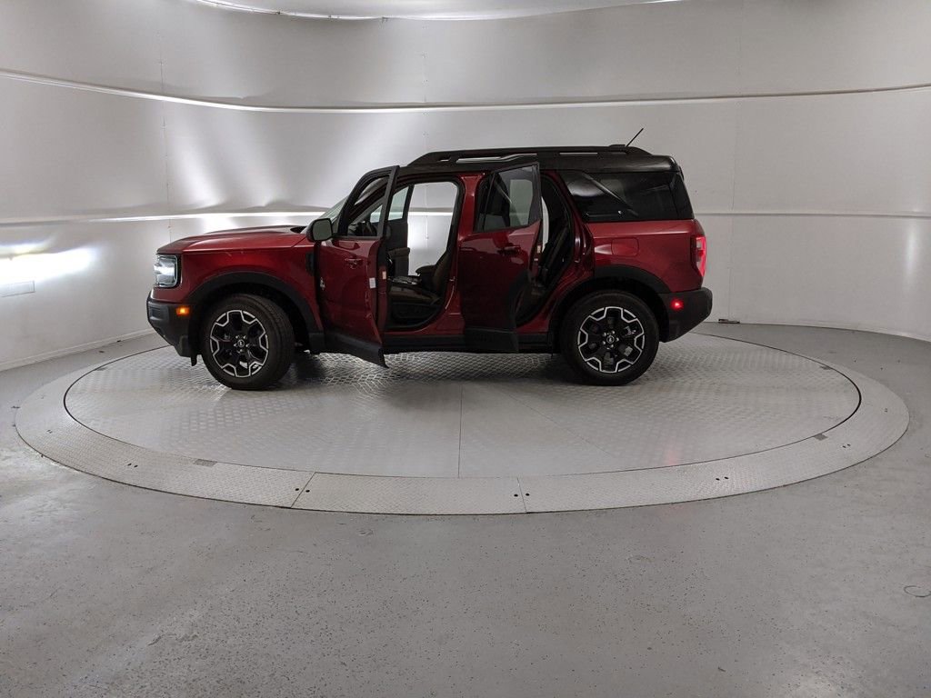 New 2025 Ford Bronco Sport Outer Banks image 11