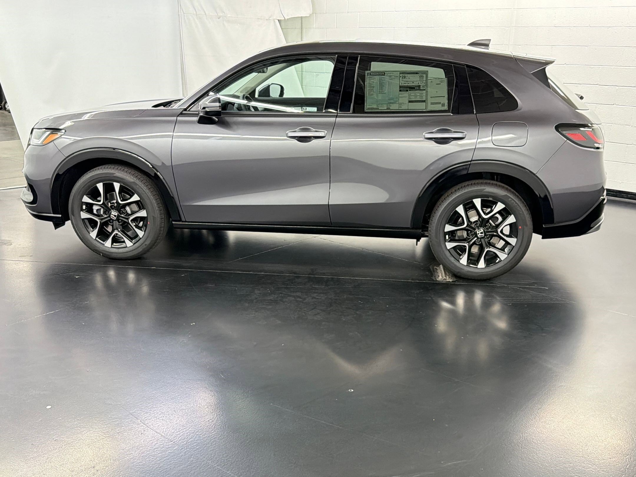 New 2027 Honda HR-V EX-L image 2
