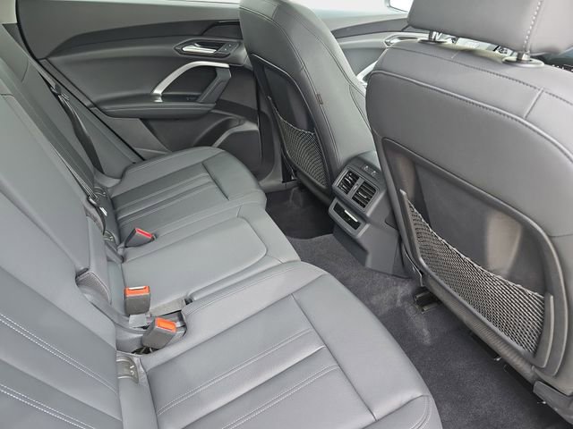 Used 2025 Audi Q5 Premium w/ Convenience Package AWD/4WD image 13