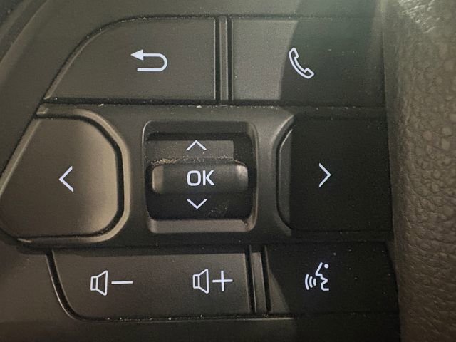 Used 2025 Toyota Tacoma SR image 10