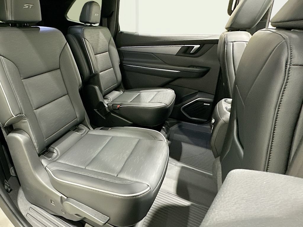 New 2026 Buick Enclave Sport Touring w/ Power Package FWD image 32