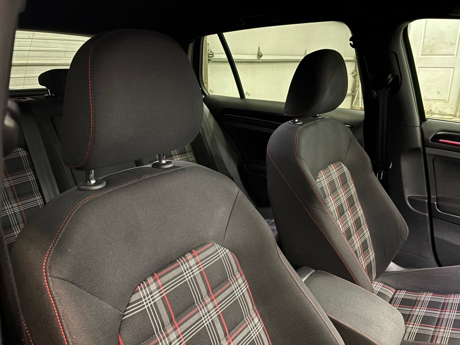 Used 2017 Volkswagen GTI Sport FWD image 27