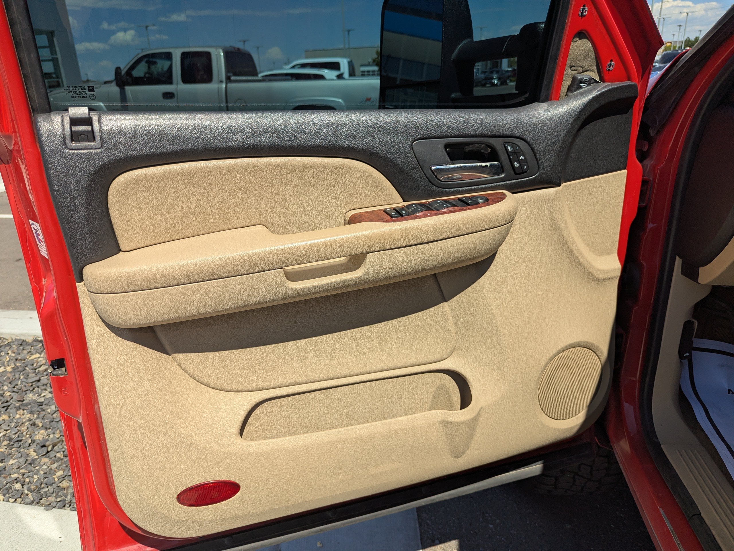 Used 2008 Chevrolet Silverado 2500 LTZ w/ Safety Package AWD/4WD image 10