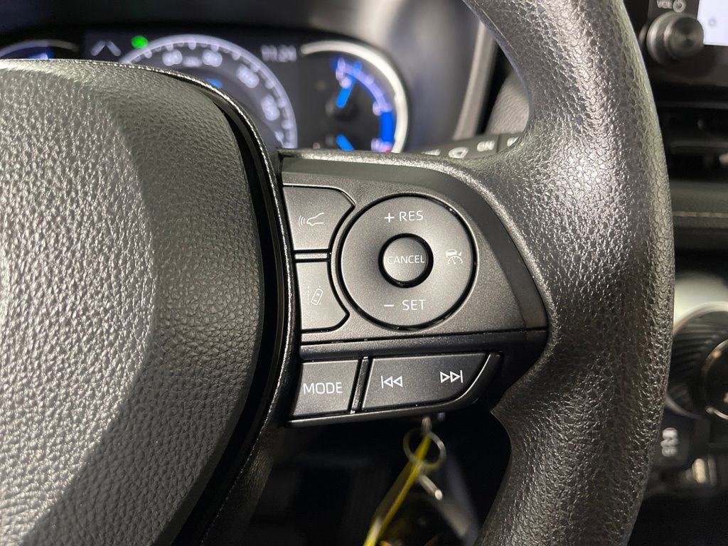 Certified 2025 Toyota RAV4 LE image 27