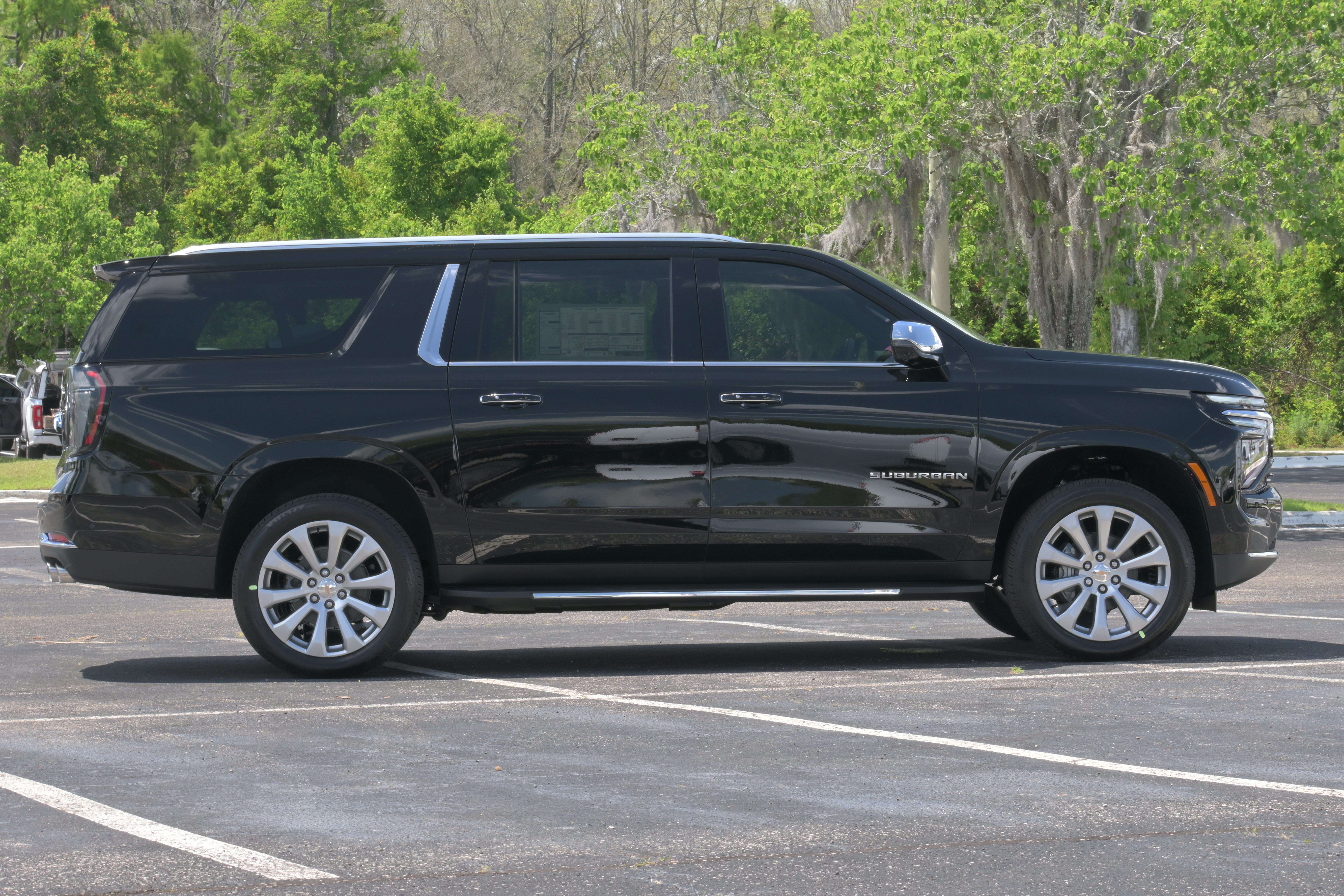 New 2026 Chevrolet Suburban Premier AWD/4WD image 7